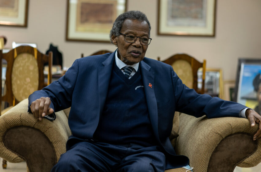  Mort de Mangosuthu Buthelezi, chef historique du parti zoulou Inkhata