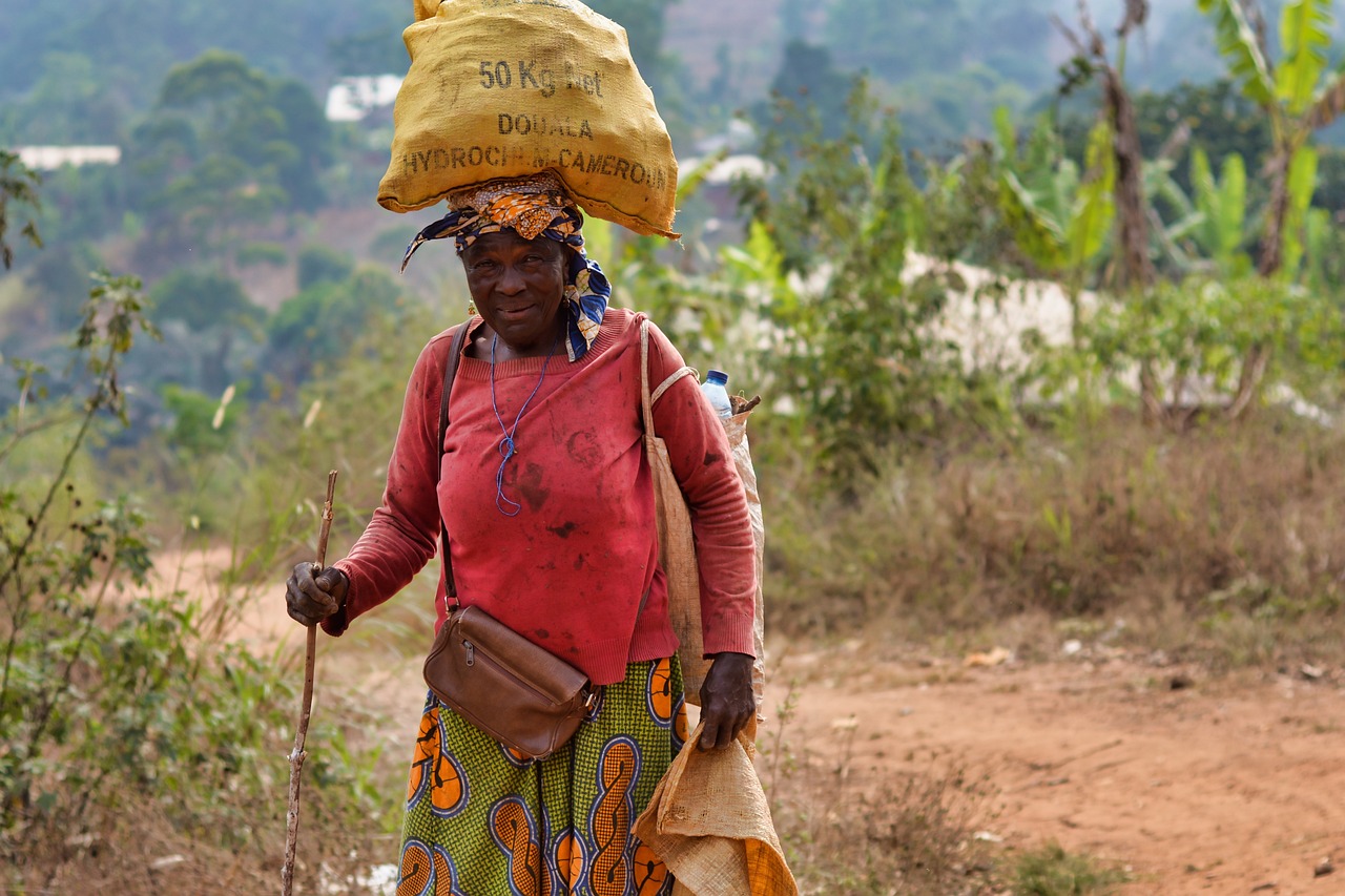 une dame au cameroun