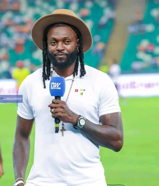 CAF : Emmanuel Adebayor joint le rang des ambassadeurs !