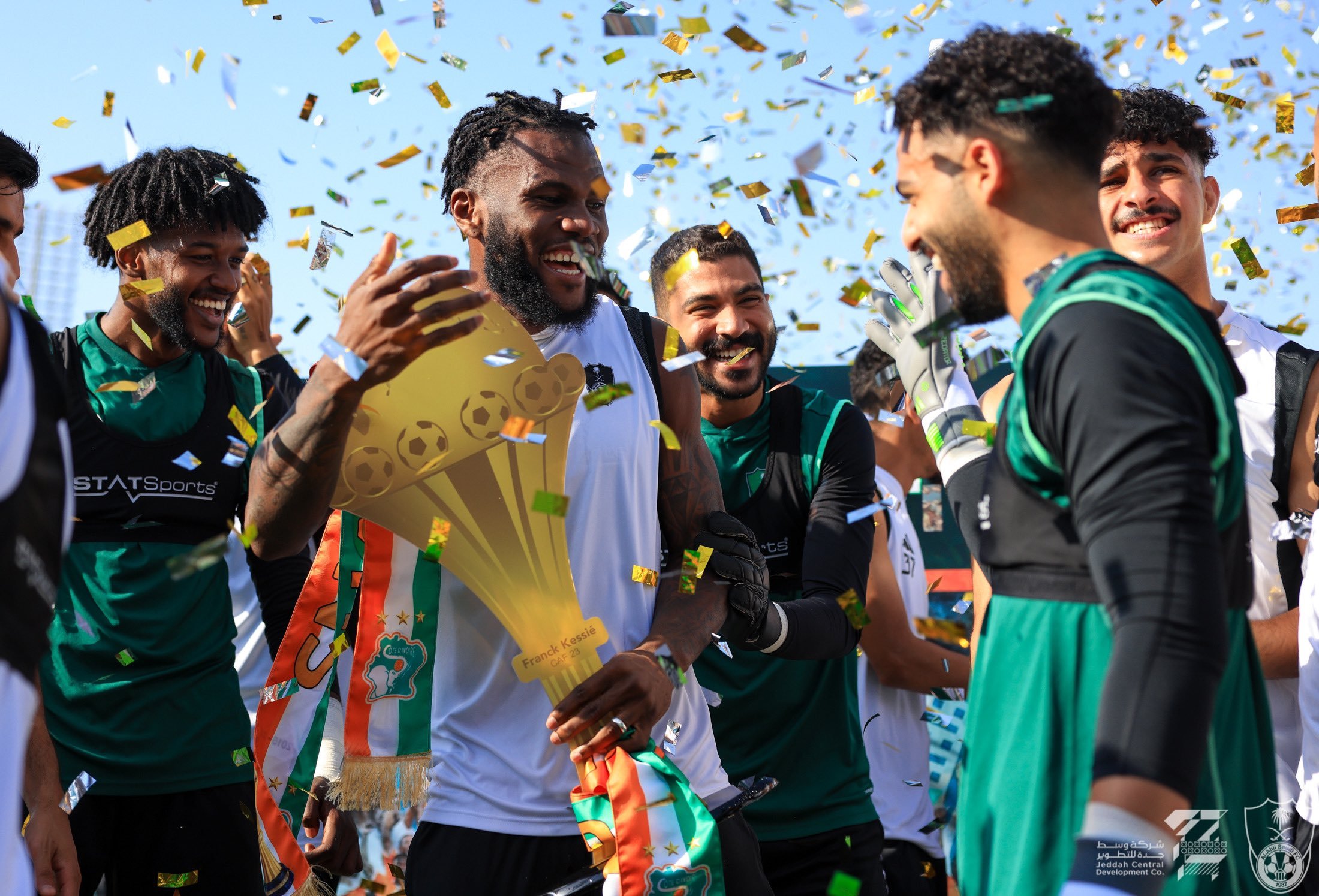 Al-Ahli : Accueil chaleureux du nouveau champion d'Afrique Franck Kessié (vidéo)!