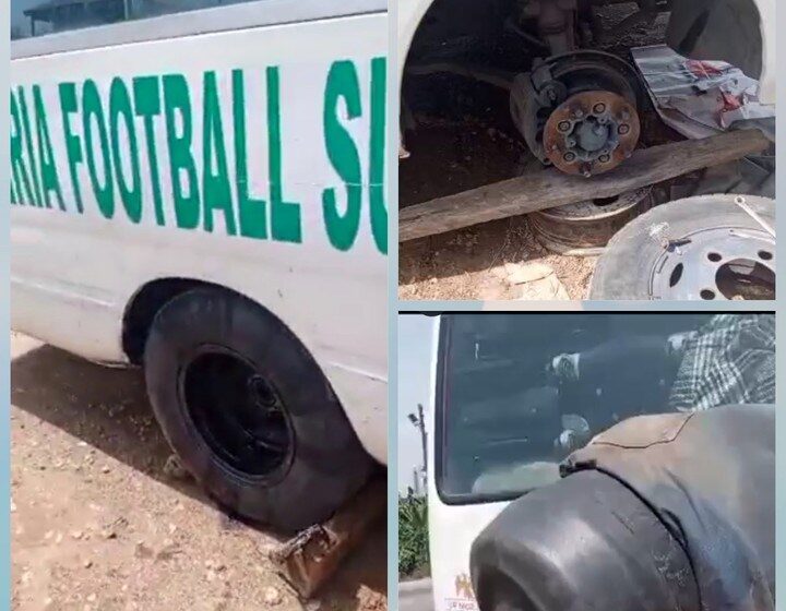  De retour de la CAN 2023, Le Bus des supporters Nigerian en panne au Ghana (vidéo)!