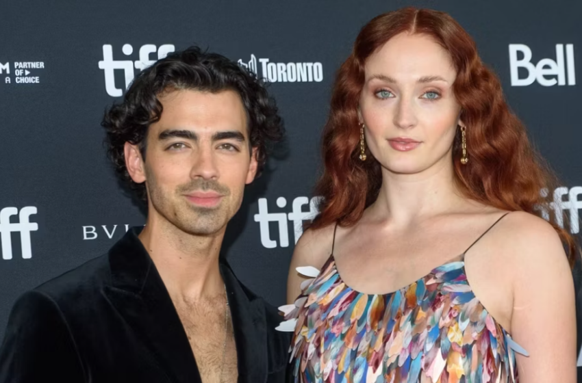  L’actrice Sophie Turner déclare que les négociations avec Joe Jonas ont échoué et réactive son divorce.