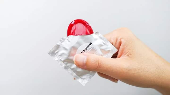  Près de 300 000 préservatifs seront distribués aux 9000 athlètes des JO et paralympiques de PARIS 2024!