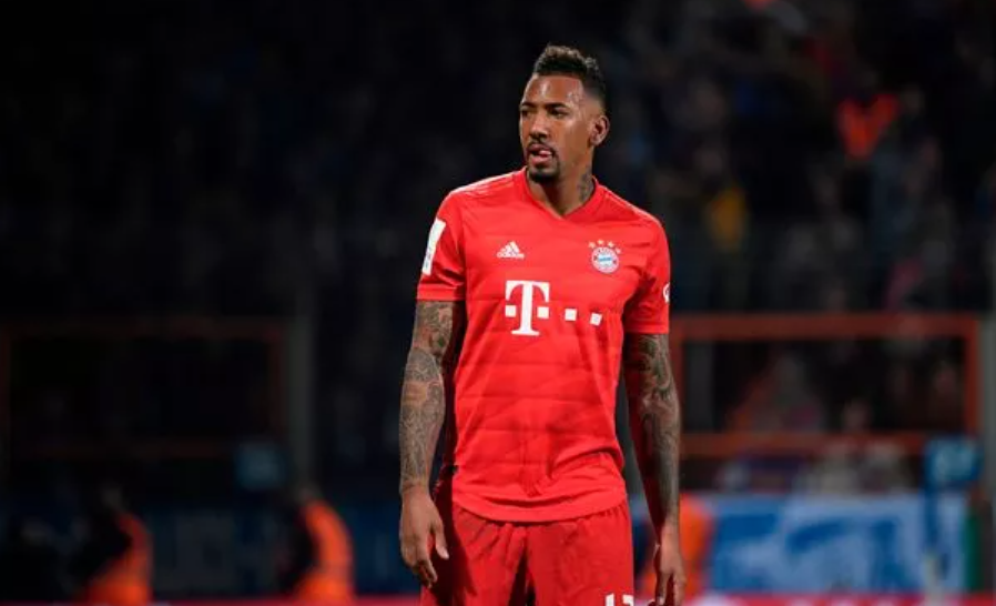 L'ancienne star de Manchester City, Jérôme Boateng, est accusée de "violences mentales et physiques envers des femmes" par sa mère.