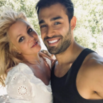 Sam Asghari qualifie le mariage avec Britney Spears de 'bénédiction' 6 mois après l'avoir qualifiée de tricheuse abusive