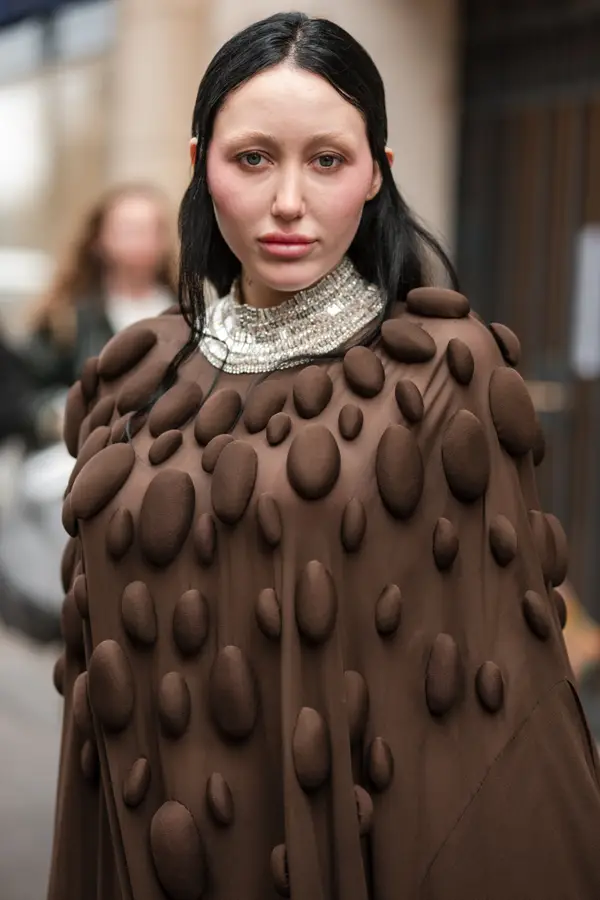 Noah Cyrus serait "offensée" par le mariage de Tish Cyrus avec Dominic Purcell après avoir été en couple avec lui." (Rapports)