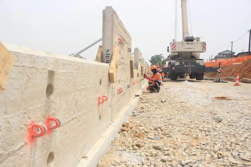 Developpement : Le premier mur VSoL du métro d'Abidjan a été construit à Abobo (photos).