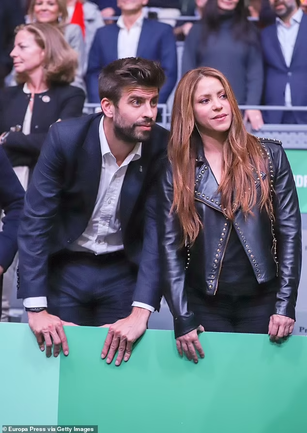 La chanteuse Shakira réfute la théorie selon laquelle le pot de confiture lui aurait permis d'apprendre l'infidélité de Gerard Piqué.