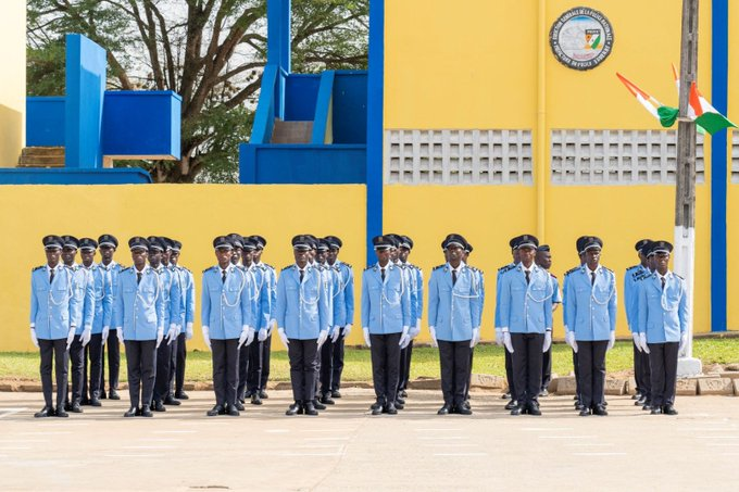 Promotion 2022-2024 de la police nationale : 2 672 sous-officiers, dont 675 femmes reçoivent leurs épaulettes