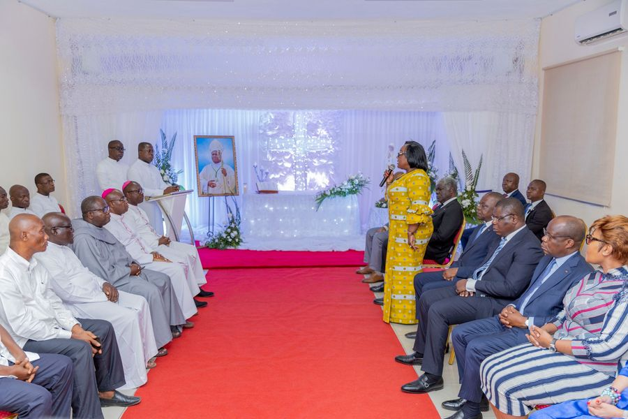 Côte d’Ivoire-Religion : Le premier ministre Robert Beugré Mambé rend hommage à Monseigneur Ahouana!