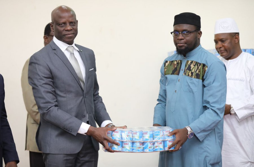  Jeûne chrétien et musulman : le ministre Adama Diawara solidaire des enseignants, personnels et étudiants de l’université Félix Houphouët-Boigny