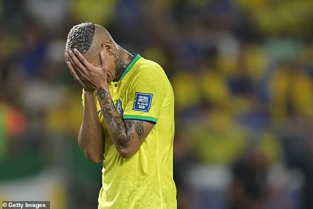 La star de Tottenham et du Brésil, Richarlison, révèle qu'il a souffert de dépression après la Coupe du monde 2022 et qu'il a voulu se suicider.