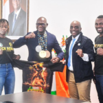 Championnat du monde de kick-boxing: le ministre délégué aux Sports, Adjé Silas Metch, félicite les trois Éléphants boxeurs médaillés