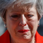 L'ancienne Première ministre britannique Theresa May annonce sa décision de quitter le Parlement britannique après 27 ans.