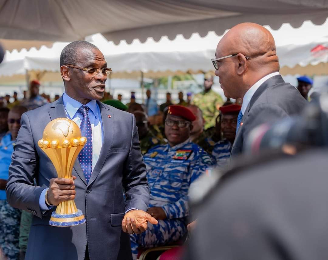 CAN 2023 : Le Trophée présenté aux Forces de Défense et de Sécurité à l’Etat Major des Armées au Plateau ( Photos)