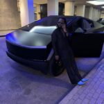 Le chanteur Timaya fait l'acquisition d'un CYBERTRUCK Tesla flambant neuf