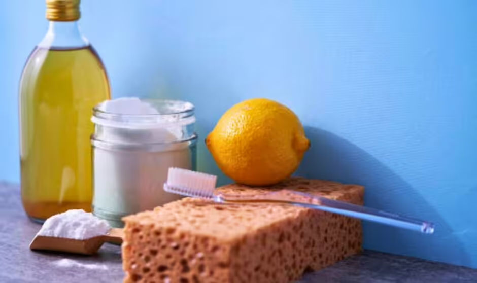 Éliminer la moisissure des joints de silicone dans la douche avec ce produit qui est meilleur que l'eau de Javel