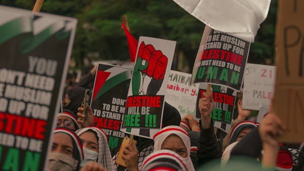 Interdiction d'une Conférence Pro-Palestinienne à Berlin : Les Raisons de la Controverse