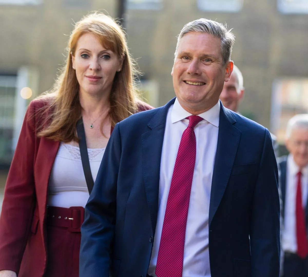 Angela Rayner déclare qu'elle démissionnera si la police découvre qu'elle a enfreint la loi lors de la vente d'une maison