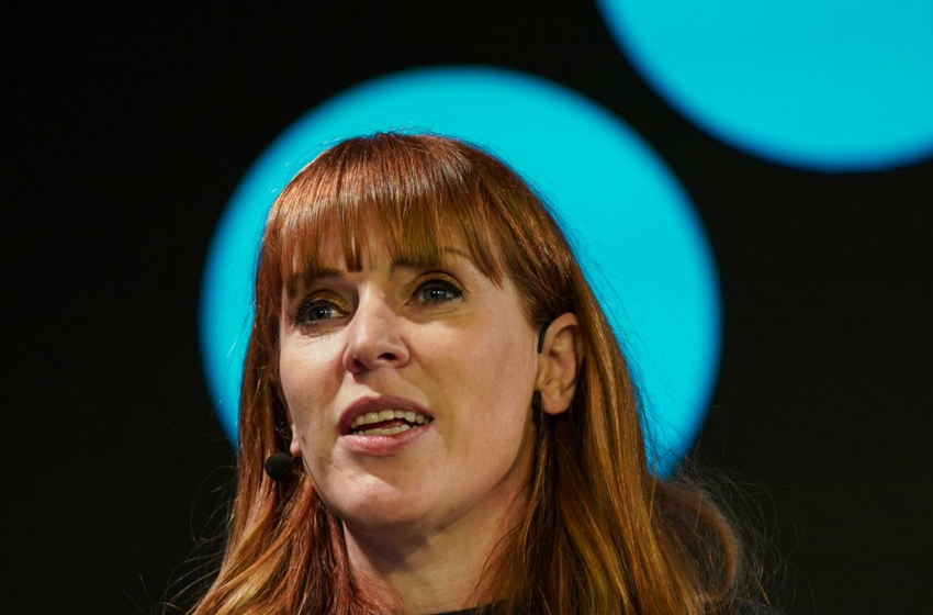  Angela Rayner déclare qu’elle démissionnera si la police découvre qu’elle a enfreint la loi lors de la vente d’une maison