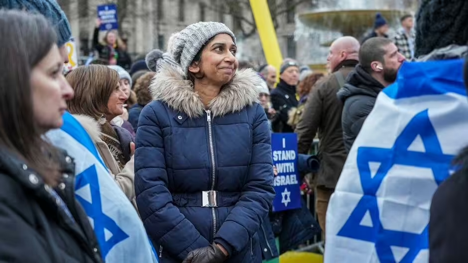 Il faut que cela cesse ! Suella Braverman supplie l'Occident de cesser de "reculer sur Israël" après l'attaque.