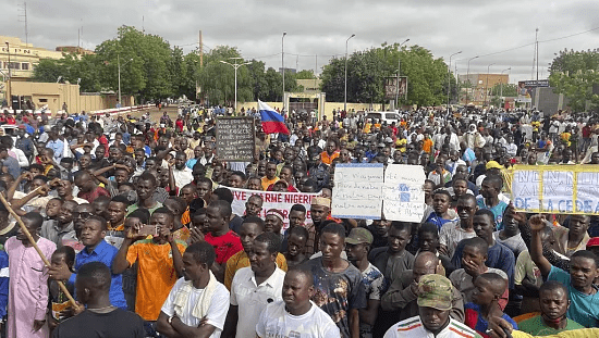 Afrique : les Nigériens protestent contre les troupes étrangères