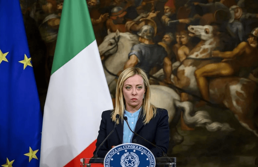  Le Premier ministre italien déclare que la maternité de substitution est inhumaine et souhaite que des sanctions sévères soient prises à son encontre