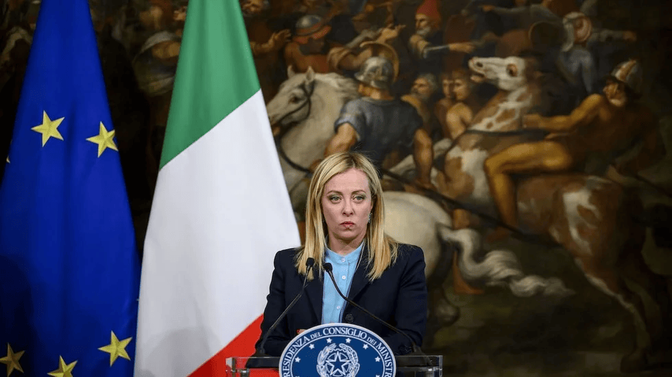 Le Premier ministre italien déclare que la maternité de substitution est inhumaine et souhaite que des sanctions sévères soient prises à son encontre