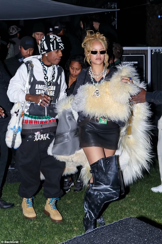 Rihanna et A$AP Rocky ont été aperçus ensemble au festival Coachella.