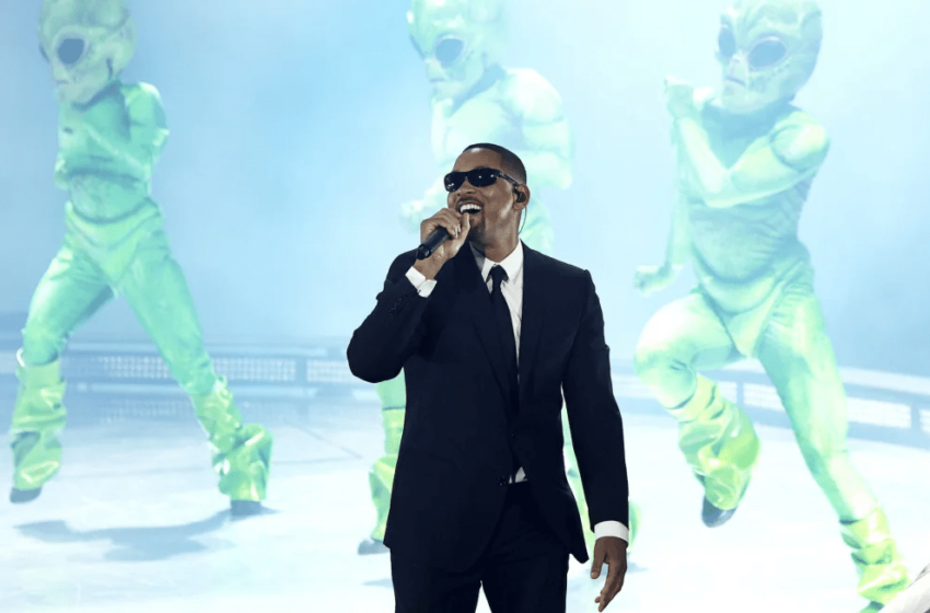  Will Smith interprète “Men in Black” à Coachella