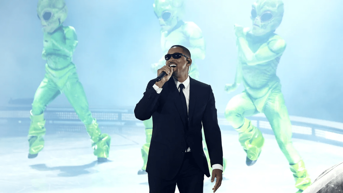 Will Smith interprète "Men in Black" à Coachella