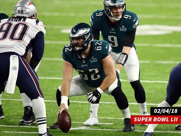 Jason Kelce dit avoir perdu la bague du Super Bowl dans la fosse à chili lors de l'émission "New Heights".