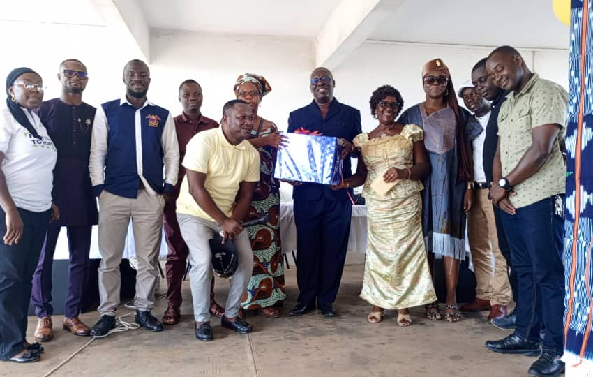  Aéroport de Bouaké : Une cérémonie d’aurevoir au Chef pompier appélé à faire valoir ses droits à la retraite !