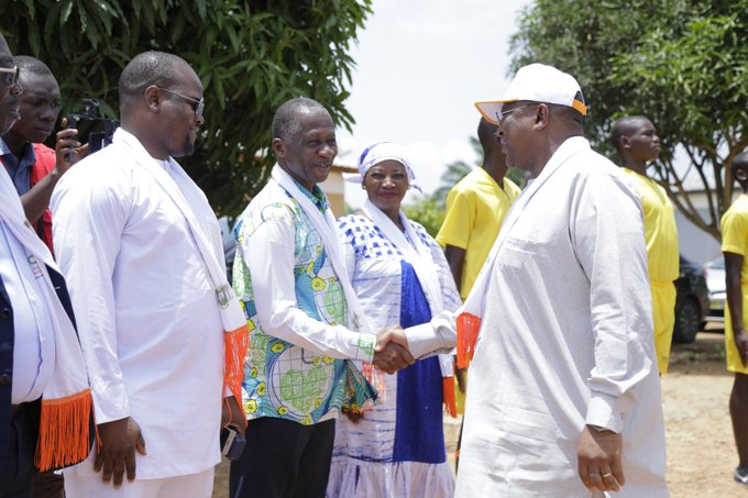 Resocialisation des jeunes : le ministre Amadou Coulibaly échange avec 200 jeunes stagiaires du Centre de service civique de Bimbresso