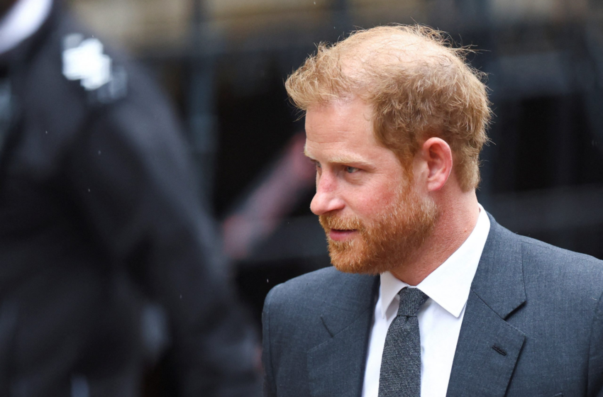  L’assistant du prince Harry l’appelle « mon pote ».