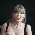 Taylor Swift en tête des classements britanniques avec un douzième album numéro un