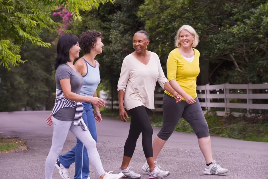 Marcher 30 minutes à un moment précis de la journée peut vous aider à perdre du poids plus rapidement