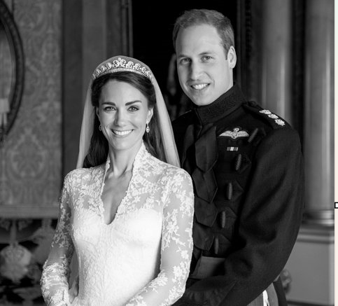 Le Prince et la Princesse de Galles partagent une photo inédite de leur mariage à l'occasion de leur anniversaire