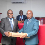 Côte d'Ivoire- cour de cassation : le président Yua Koffi remet des équipements informatiques aux magistrats