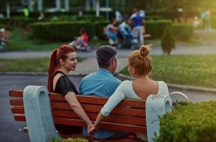  J’ai surpris ma femme en train de coucher avec son meilleur ami – et maintenant elle me quitte ».