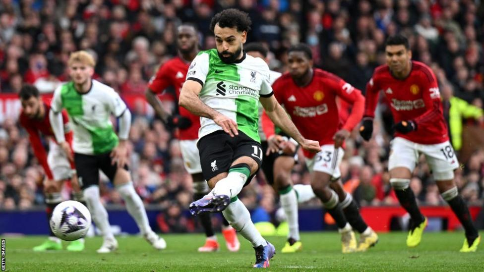 Man United 2 v 2 Liverpool ; le penalty de Salah sauve un point pour les rouges