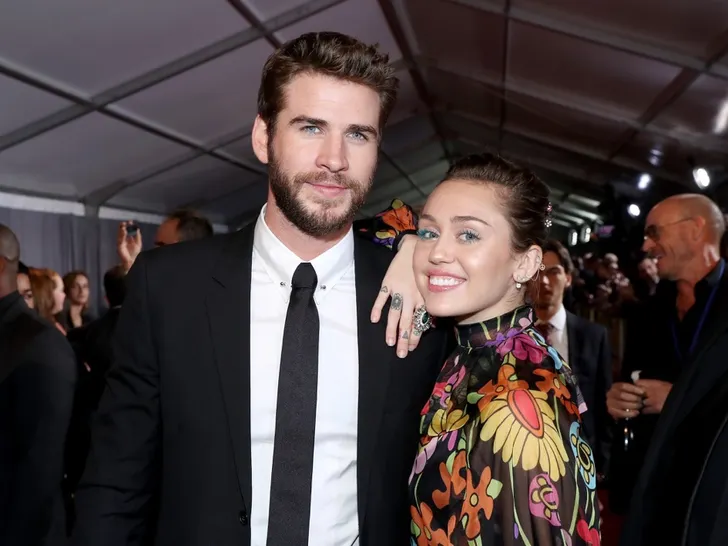 Noah Cyrus aime la photo de l'ex de Miley Cyrus, Liam Hemsworth, qui est un piège à soif.