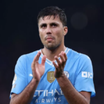 Le milieu de terrain de Man City, Rodri, admet qu'il a besoin de repos après 65 matches sans défaite