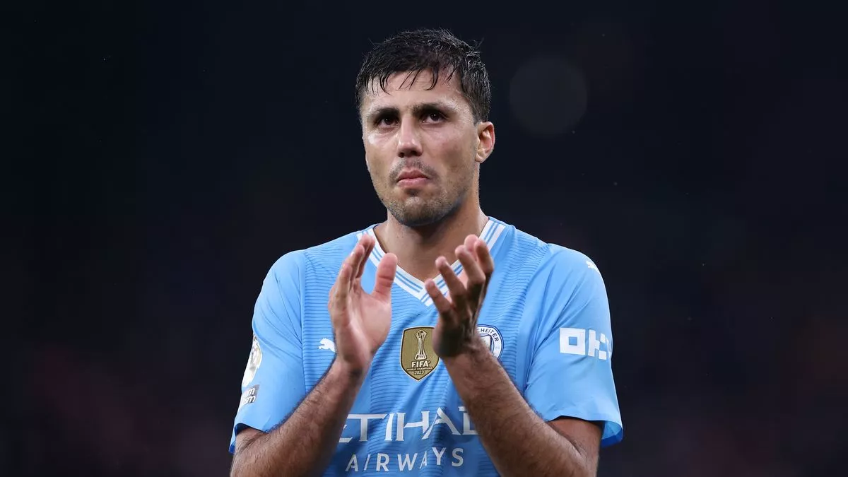 Le milieu de terrain de Man City, Rodri, admet qu'il a besoin de repos après 65 matches sans défaite