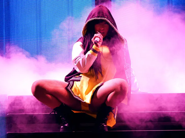 Nicki Minaj détenue et apparemment arrêtée à Amsterdam, une vidéo sauvage le montre