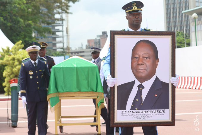  Obsèques de Henri Konan Bédié : la nation ivoirienne salue la mémoire d’un grand serviteur de l’État et d’un artisan de paix