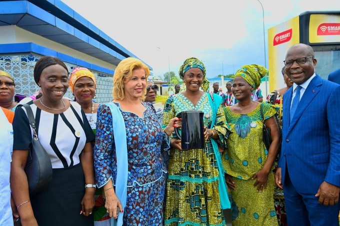  Santé / CNRAO : la Première Dame Dominique Ouattara inaugure un centre de nutrition