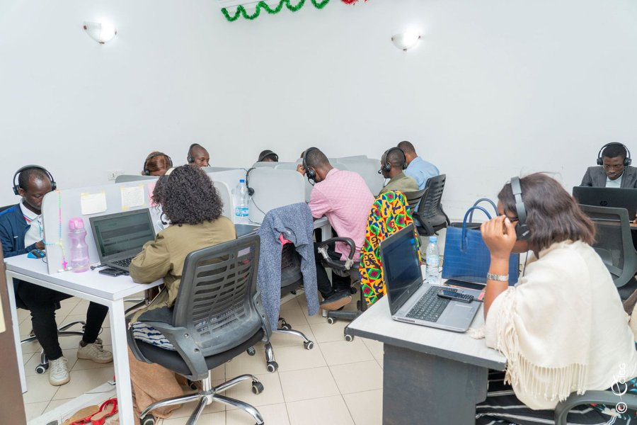 PA-PSGOUV : la coordination générale visite des jeunes mis en stage dans une entreprise à Abidjan-Cocody