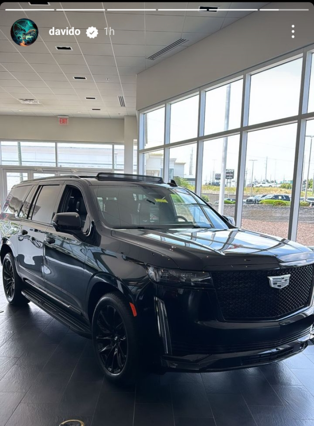 Davido s'offre une Cadillac Escalade SUV 2024