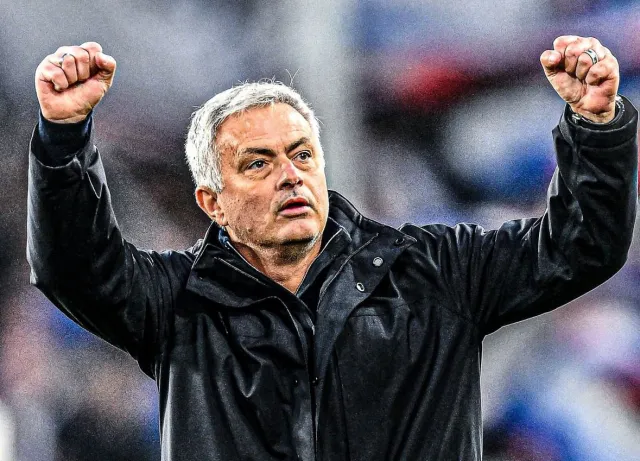  José Mourinho signe un contrat avec Fenerbahçe